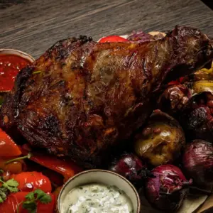 Lammbraten in Bratensoße